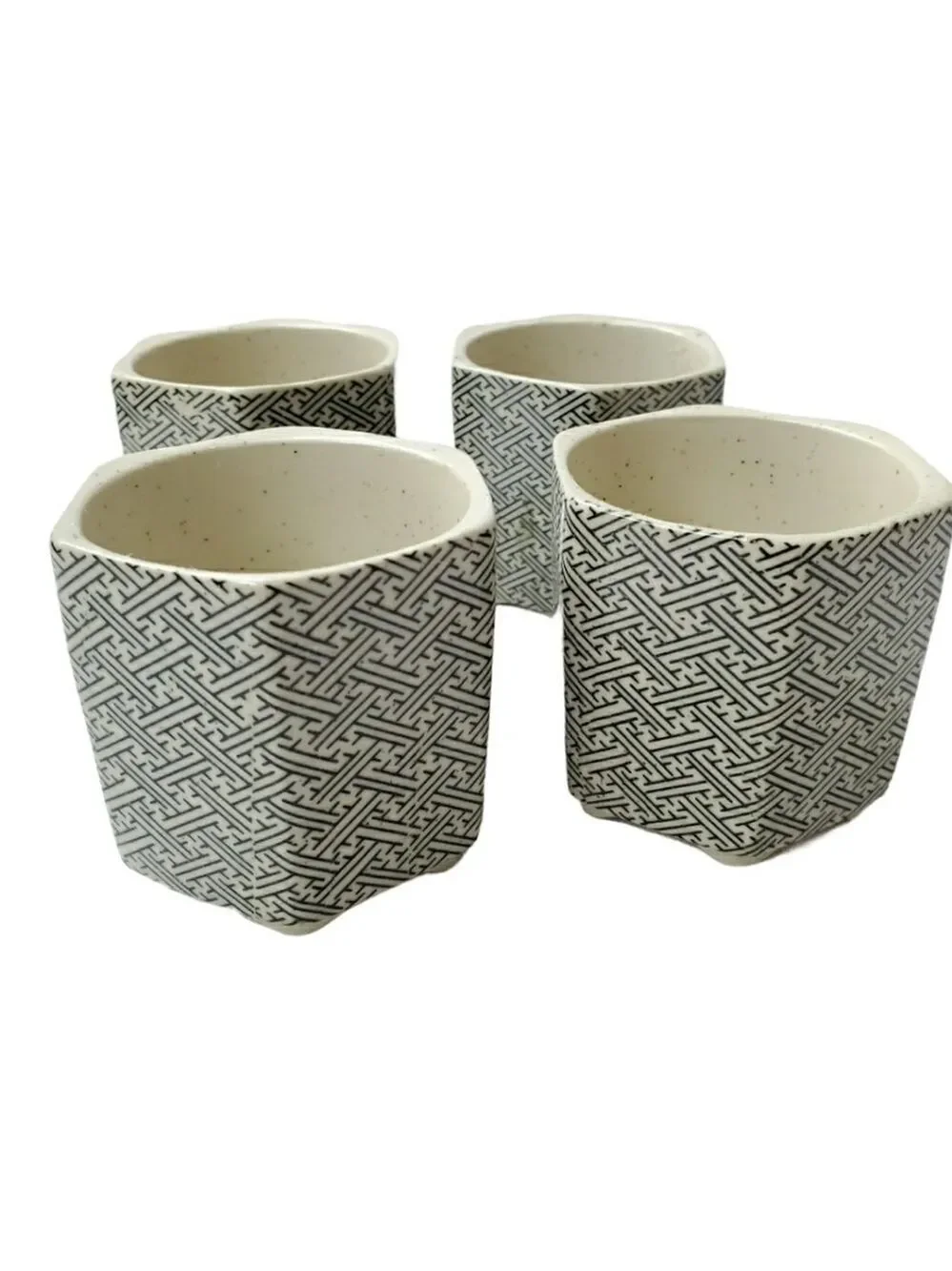 Set of 4 Asian tea cups ceramic waffle print